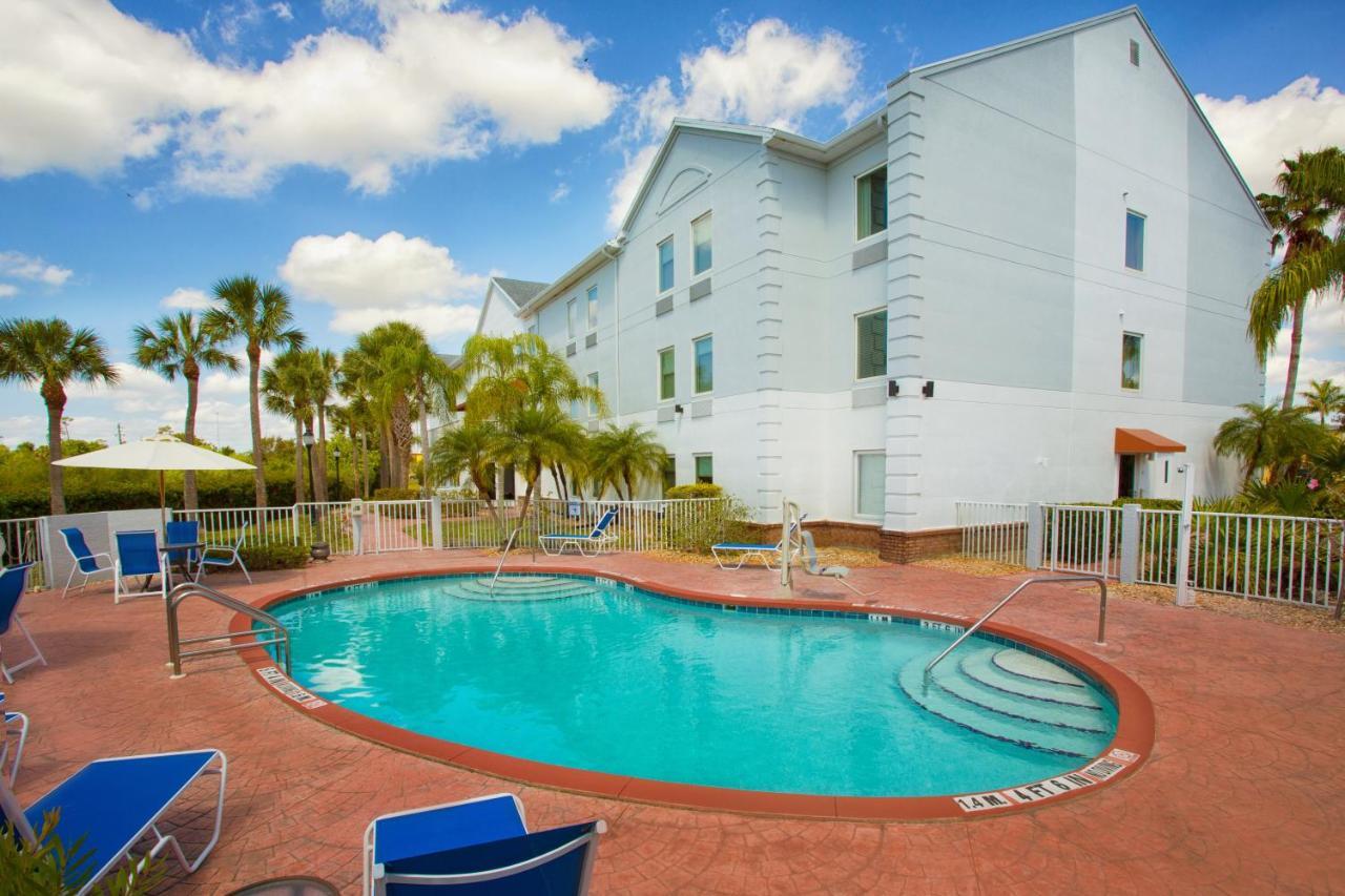 Holiday Inn Express Hotel & Suites Port Charlotte Εξωτερικό φωτογραφία